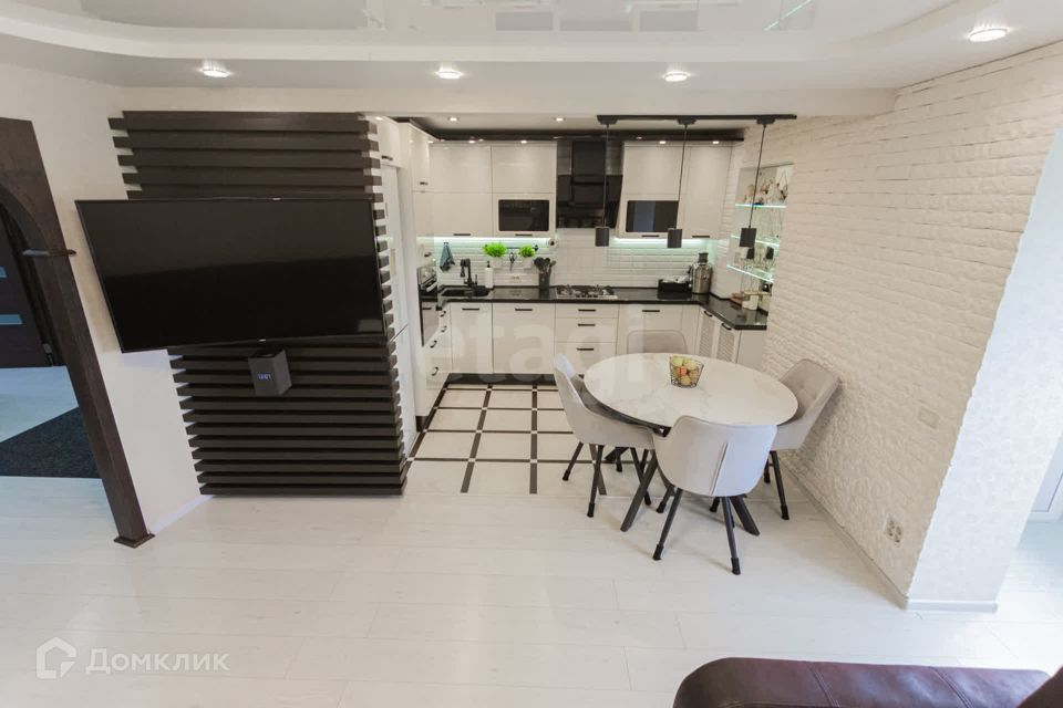 Продаётся 3-комнатная квартира, 90.6 м²