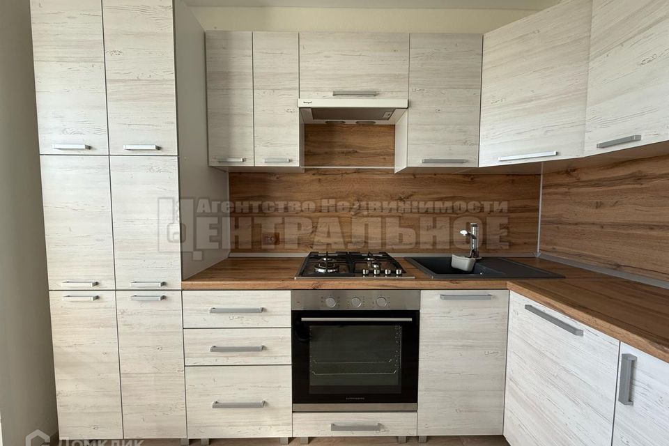 Продаётся 1-комнатная квартира, 38 м²