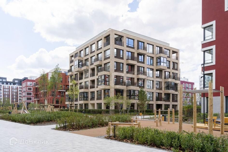 Продаётся 4-комнатная квартира, 146 м²