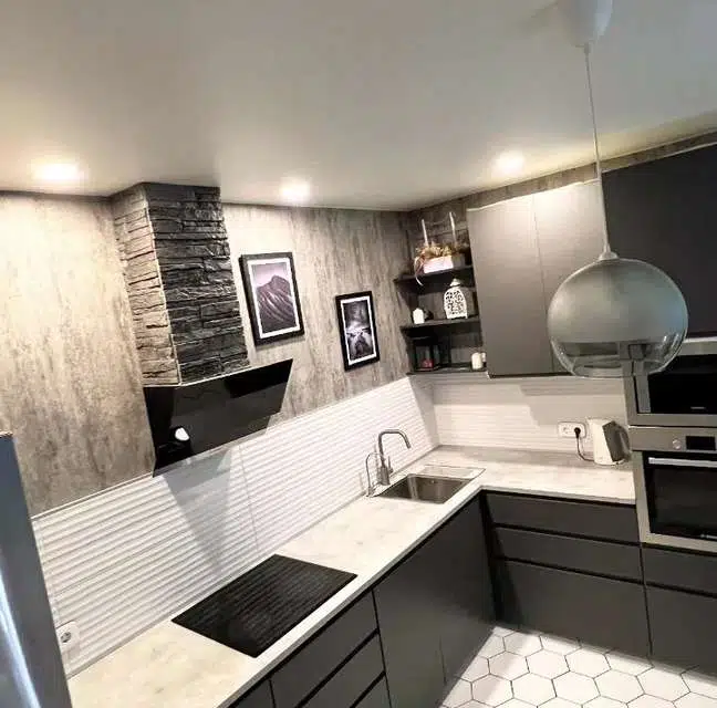 Продаётся 1-комнатная квартира, 48.8 м²