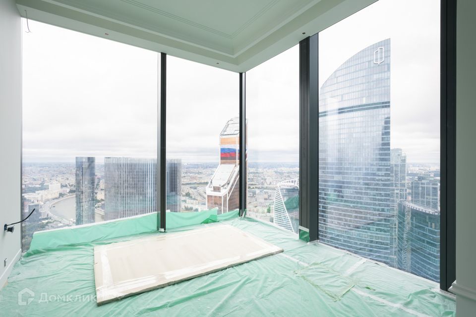 Продаётся 3-комнатная квартира, 134.6 м²