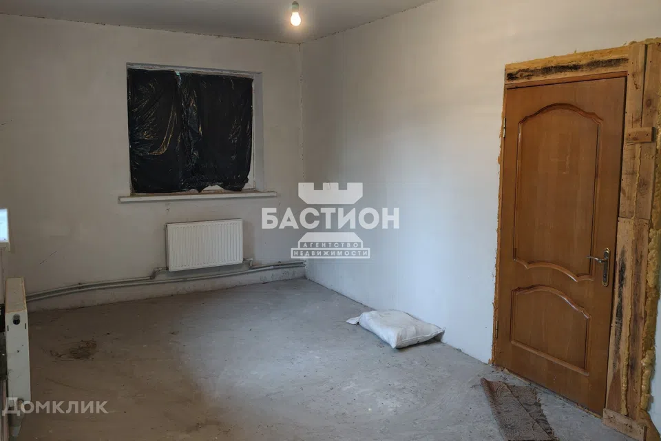 Продаётся 3-этажный дом, 304 м²