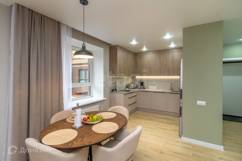 Продаётся 2-комнатная квартира, 92 м²