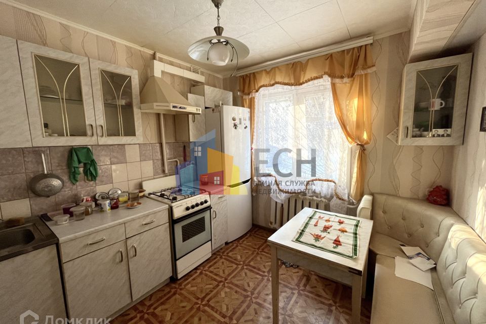 Продаётся 4-комнатная квартира, 90.8 м²