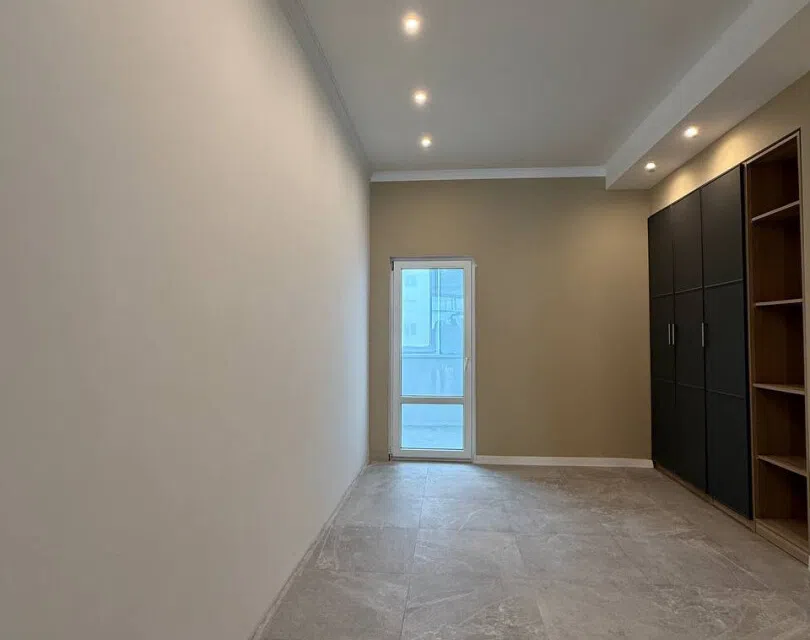 Продаётся 4-комнатная квартира, 193.4 м²