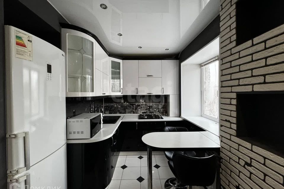 Сдаётся 1-комнатная квартира, 42 м²