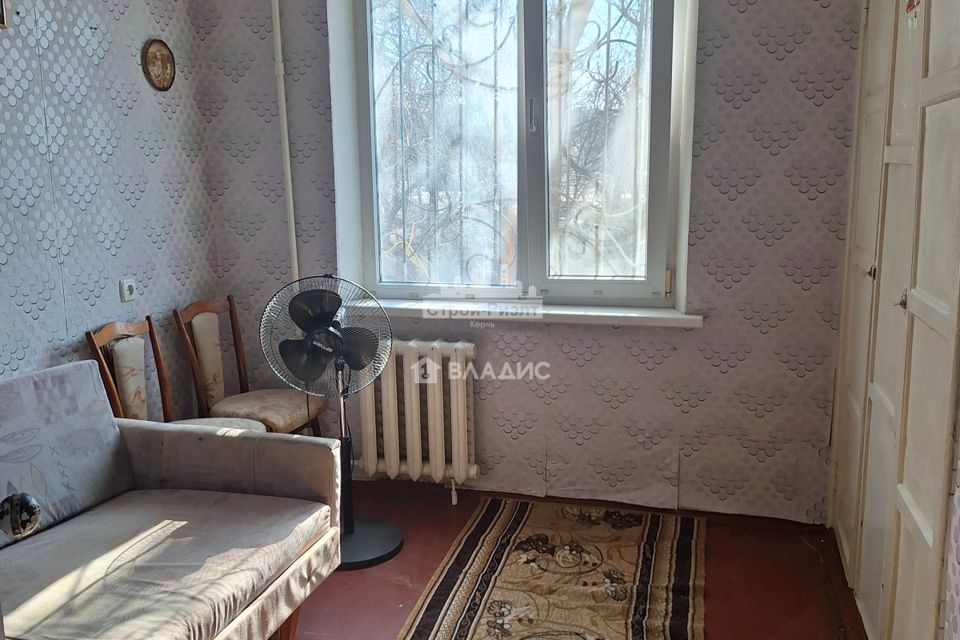 Продаётся 4-комнатная квартира, 62 м²