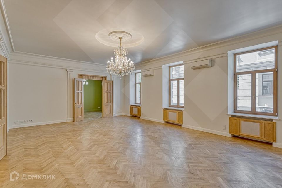 Сдаётся 5-комнатная квартира, 219 м²