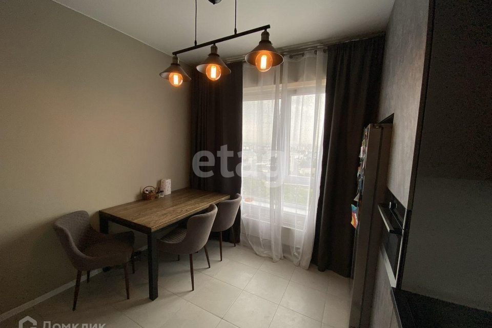 Продаётся 2-комнатная квартира, 66.6 м²
