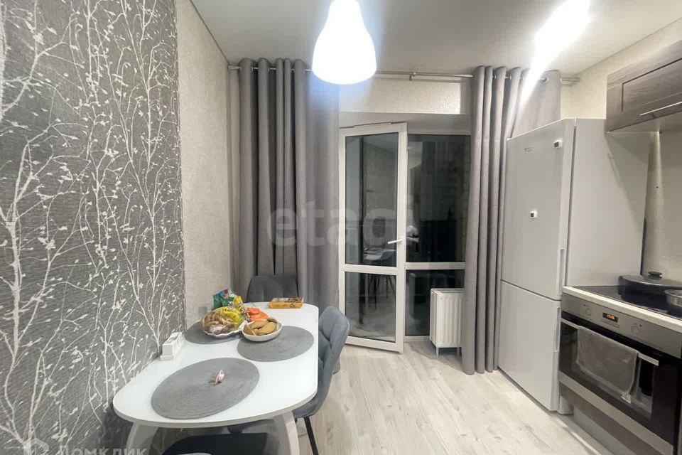 Продаётся 2-комнатная квартира, 40.7 м²