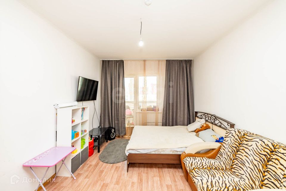 Продаётся 1-комнатная квартира, 43.2 м²
