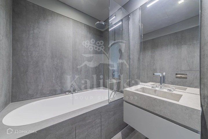 Продаётся 5-комнатная квартира, 175.4 м²