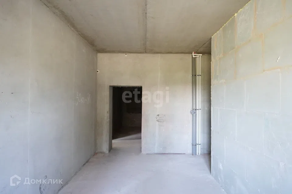 Продаётся 4-комнатная квартира, 152.8 м²