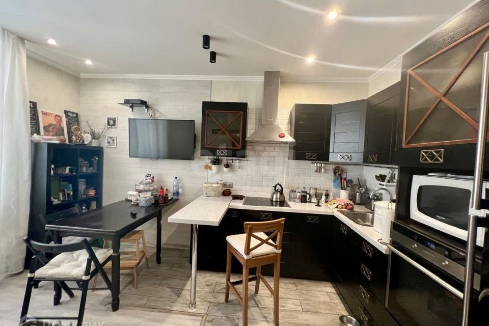 Продаётся 3-комнатная квартира, 91.5 м²