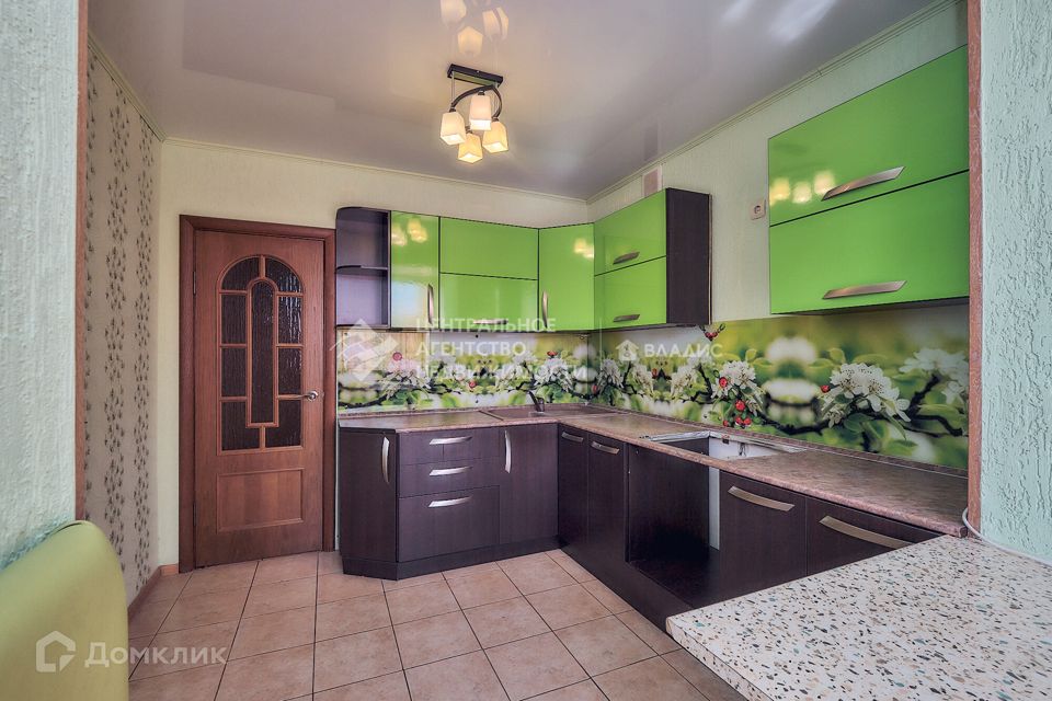 Продаётся 2-комнатная квартира, 70.9 м²