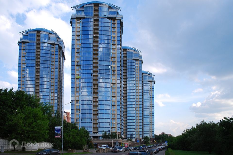 Продаётся 6-комнатная квартира, 246 м²