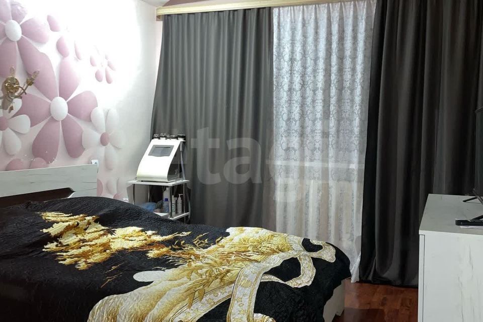 Продаётся 4-комнатная квартира, 62.1 м²
