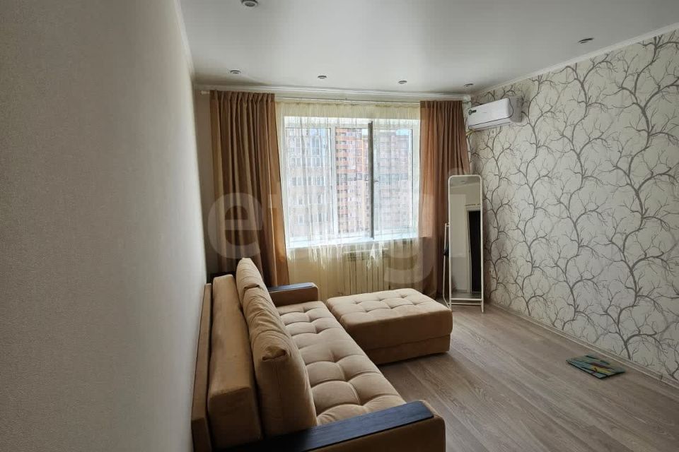Продаётся 1-комнатная квартира, 43 м²