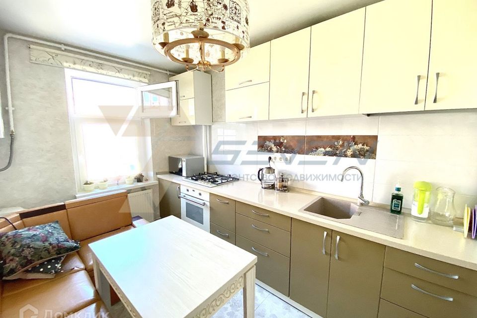 Продаётся 2-комнатная квартира, 65 м²