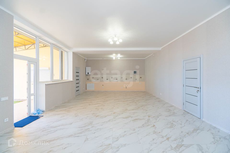 Продаётся 1-комнатная квартира, 68.8 м²