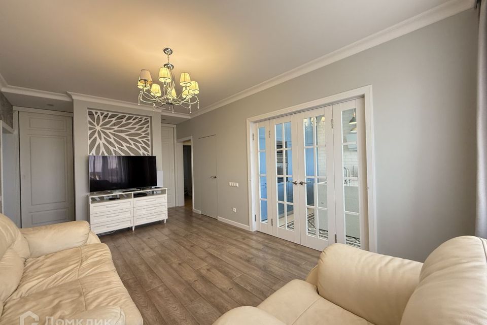 Продаётся 5-комнатная квартира, 130 м²