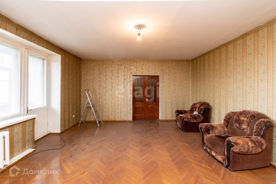 Продаётся 4-комнатная квартира, 148.6 м²