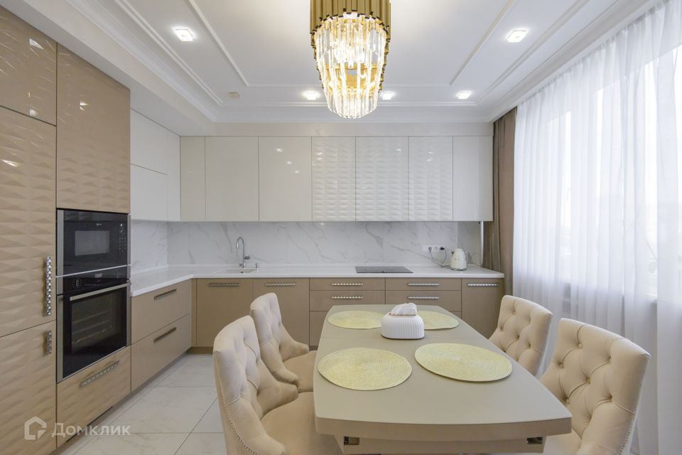 Продаётся 3-комнатная квартира, 103 м²