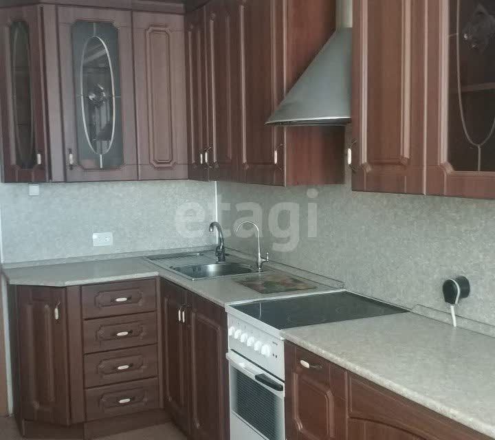 Продаётся 4-комнатная квартира, 77 м²