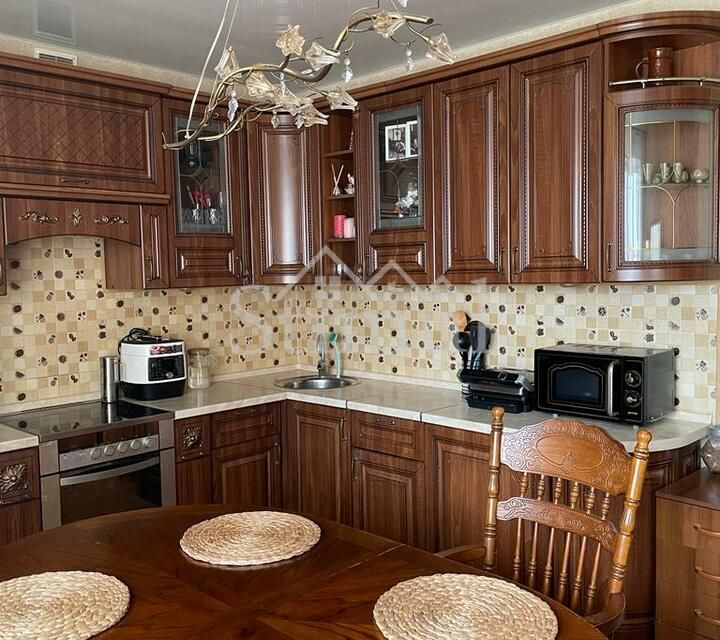 Продаётся 3-комнатная квартира, 90 м²