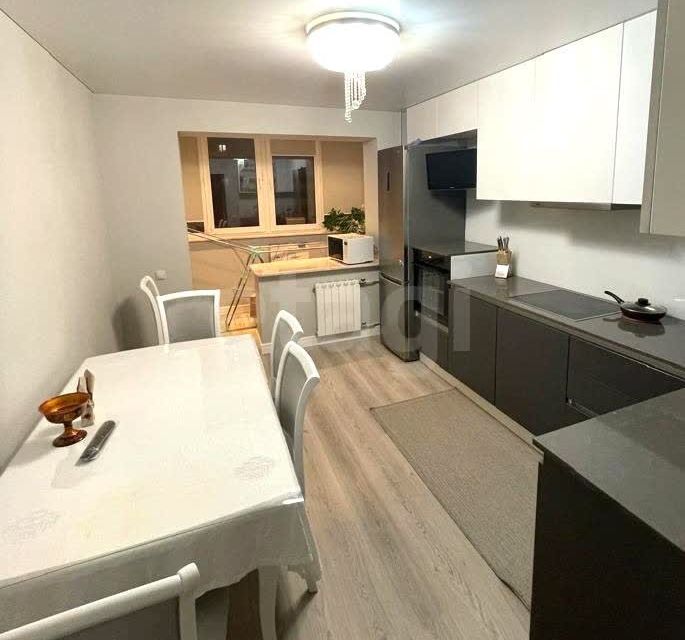 Продаётся 2-комнатная квартира, 66.5 м²