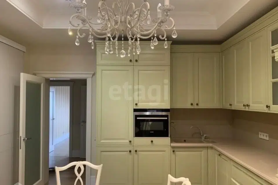 Продаётся 5-комнатная квартира, 149.1 м²