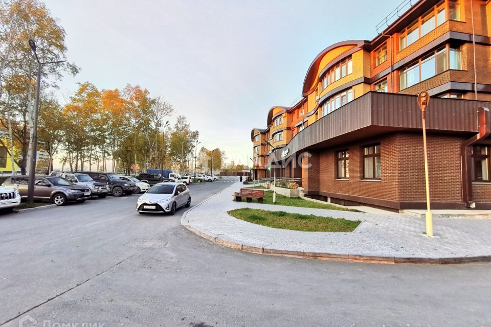 Продаётся 1-комнатная квартира, 58 м²