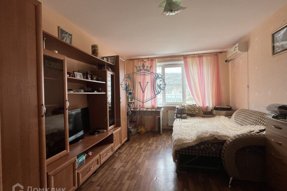 Продаётся 1-комнатная квартира, 38 м²