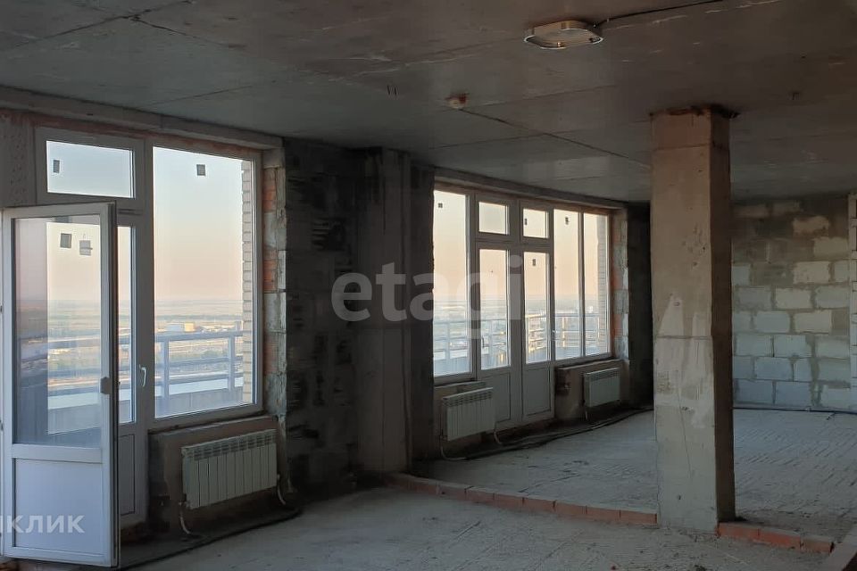 Продаётся 5-комнатная квартира, 154 м²