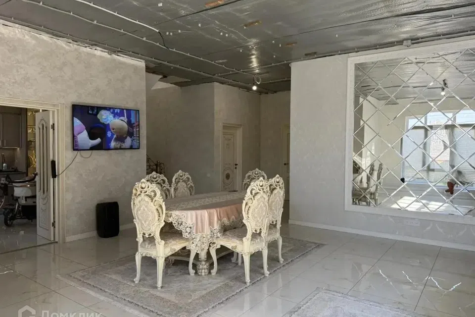 Продаётся 2-этажный дом, 190 м²