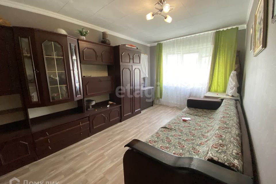 Продаётся 3-комнатная квартира, 61.8 м²