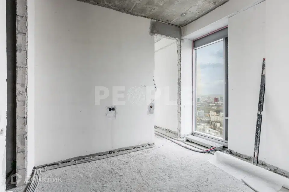 Продаётся 9-комнатная квартира, 495 м²