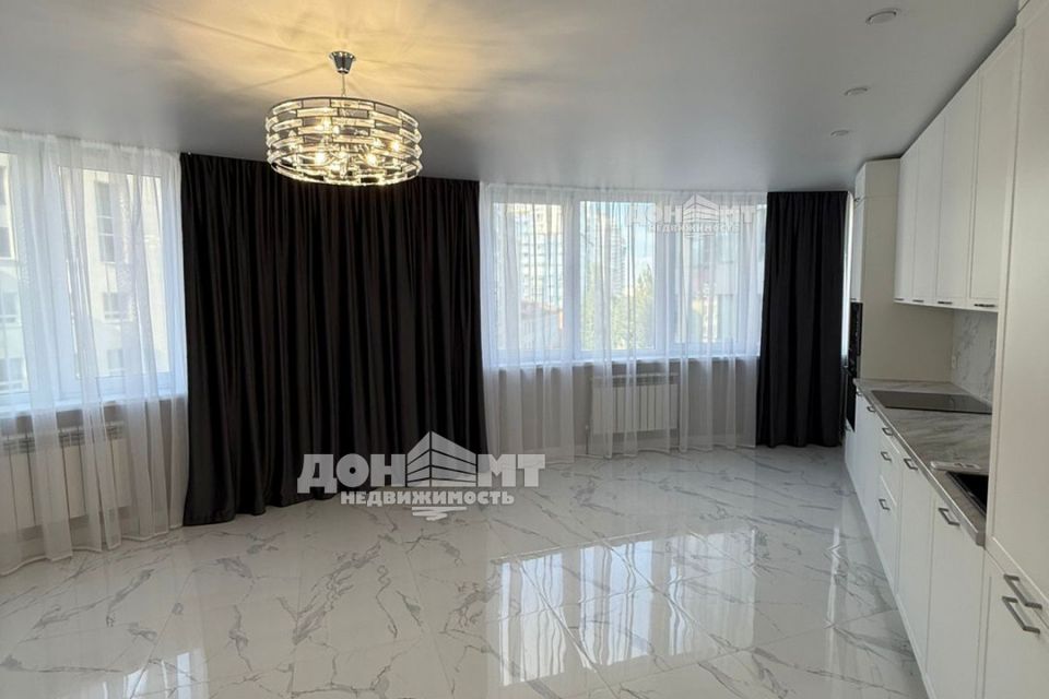 Продаётся 4-комнатная квартира, 100 м²