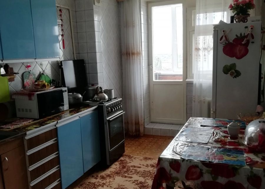 Продаётся 4-комнатная квартира, 132 м²