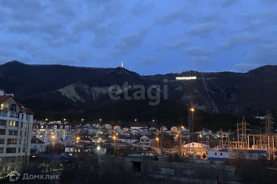 Продаётся 2-комнатная квартира, 59.5 м²