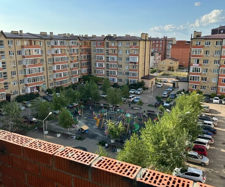 Продаётся 1-комнатная квартира, 42 м²