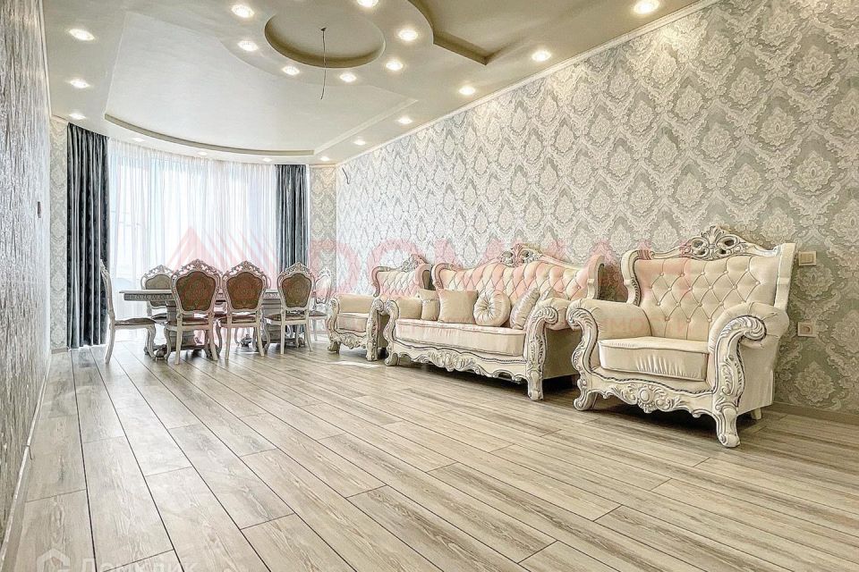 Продаётся 3-комнатная квартира, 110 м²