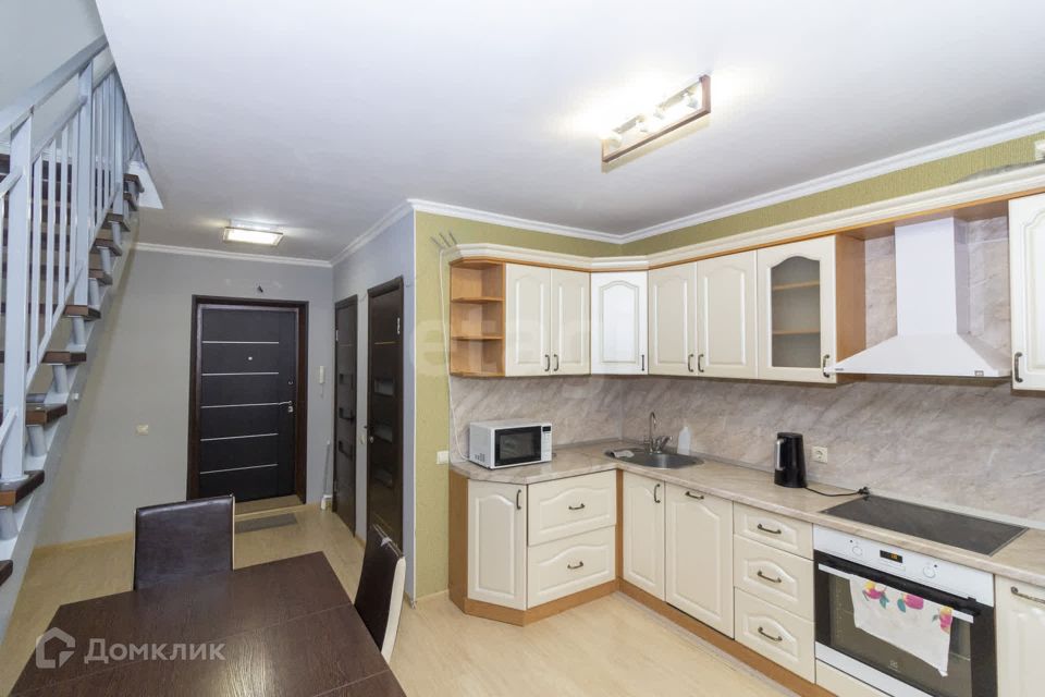 Сдаётся 3-комнатная квартира, 105 м²