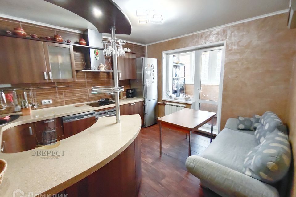 Продаётся 3-комнатная квартира, 90 м²
