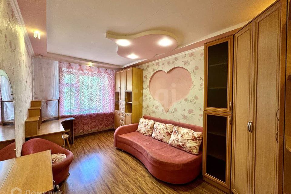 Продаётся 2-комнатная квартира, 56.1 м²
