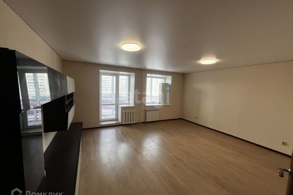 Продаётся 4-комнатная квартира, 120.3 м²