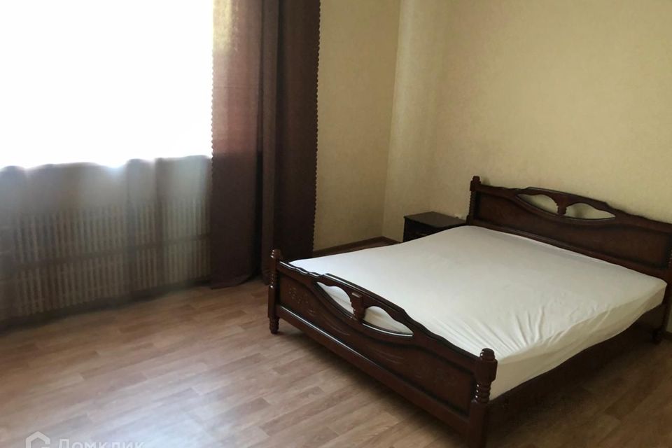 Сдаётся 2-комнатная квартира, 61 м²