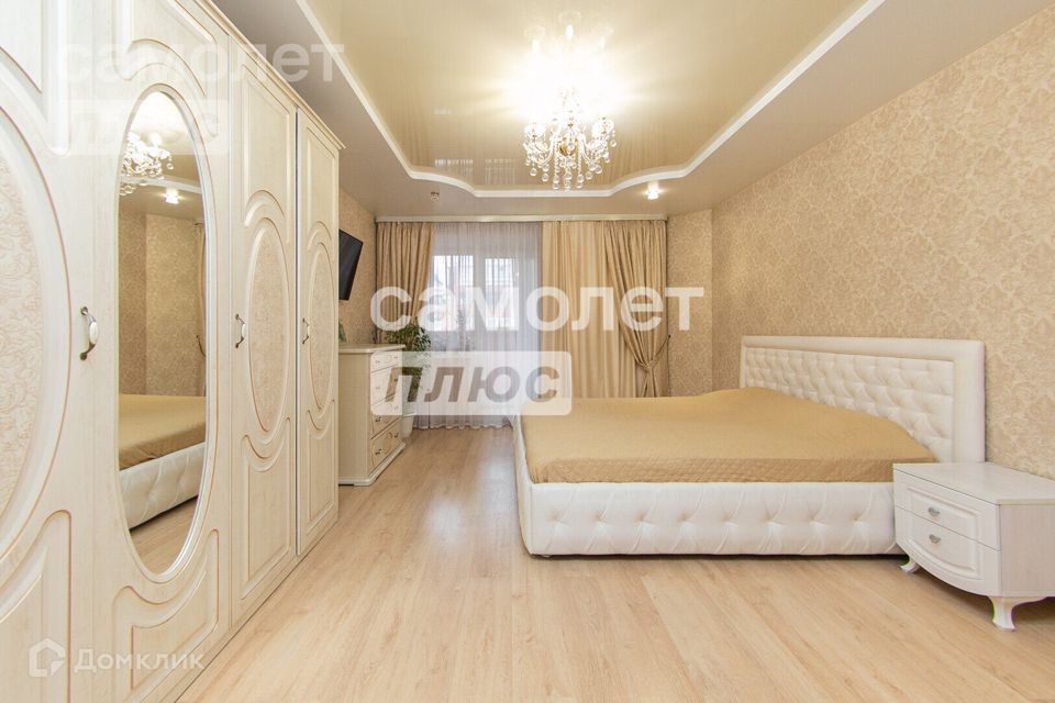Продаётся 4-комнатная квартира, 100 м²
