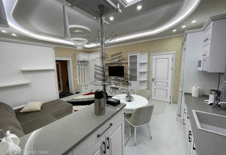 Сдаётся 2-комнатная квартира, 58 м²