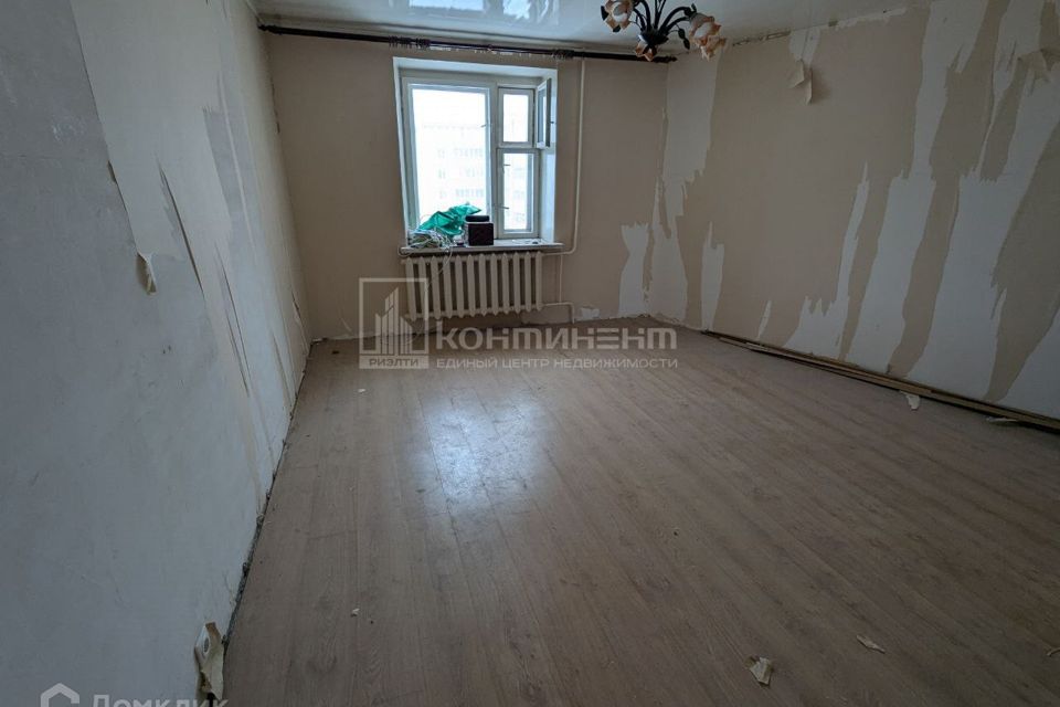 Продаётся 4-комнатная квартира, 74.4 м²